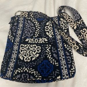 Gently used Vera Bradley shoulder bag n blue and black